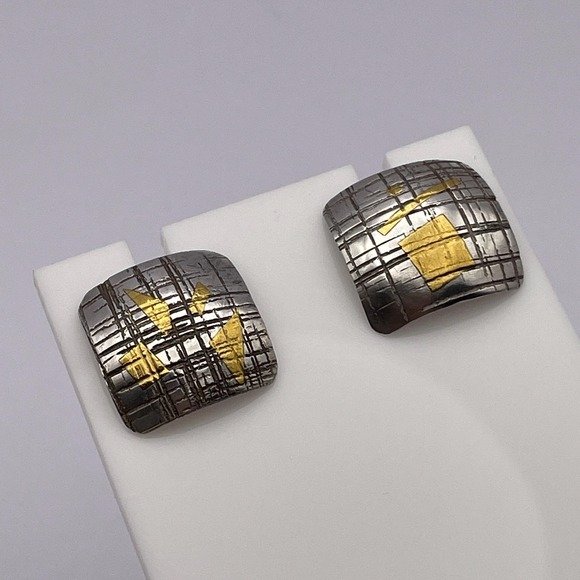 Cheyenne Harris‎ Diné Navajo Sterling Silver 24K Yellow Gold Post Earrings - Picture 3 of 8